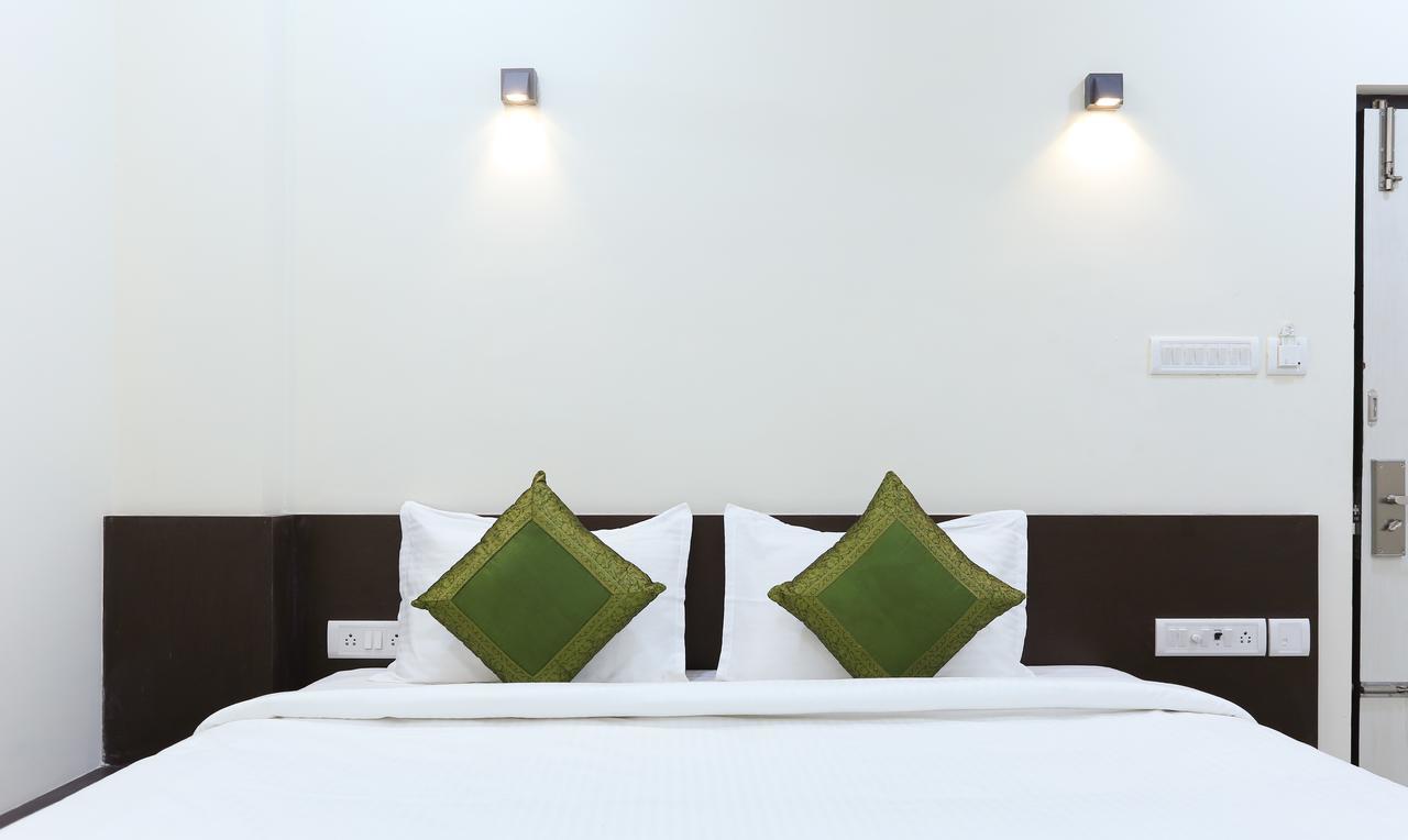 Majestic Inn Chennai Extérieur photo
