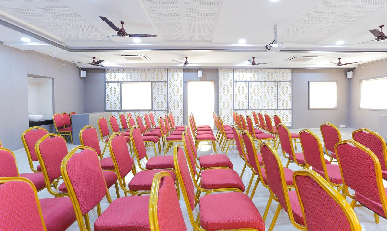 Majestic Inn Chennai Extérieur photo