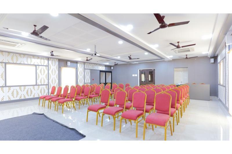 Majestic Inn Chennai Extérieur photo